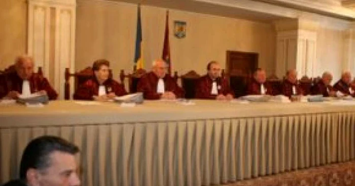 CCR: Ordonanţa de numire a lui Geoană vicepreşedinte CSAT, neconstituţională