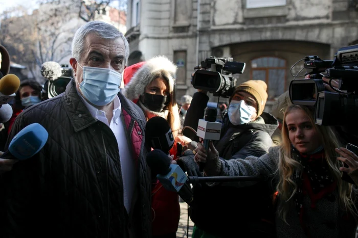Călin Popescu Tăriceanu, la intrarea în sediul DNA. Imagine: Inquam Photos / Octav Ganea