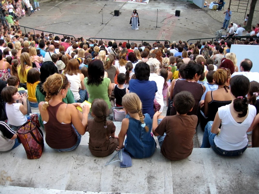 Arta teatrală, pe lista materiilor care ar putea dispărea din programa şcolară a elevilor britanici FOTO: Shutterstock