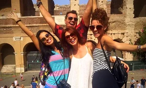 Adelina Pestrițu (28 de ani) a plecat în vacanță cu Ilinca Vandici (29 de ani), Ana Maria Barnoschi (23 de ani) și Bursucu jpeg