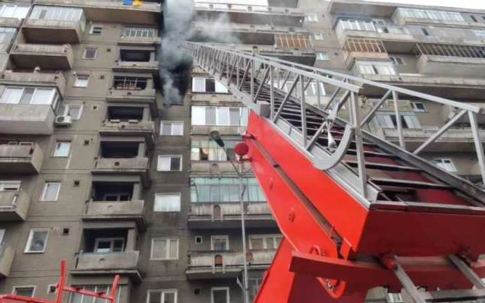 Apartamentul a fost devastat de incendiu. FOTO