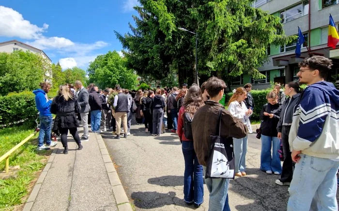 Marș al studenților clujeni în ziua alegerilor. Foto Ziua de Cluj
