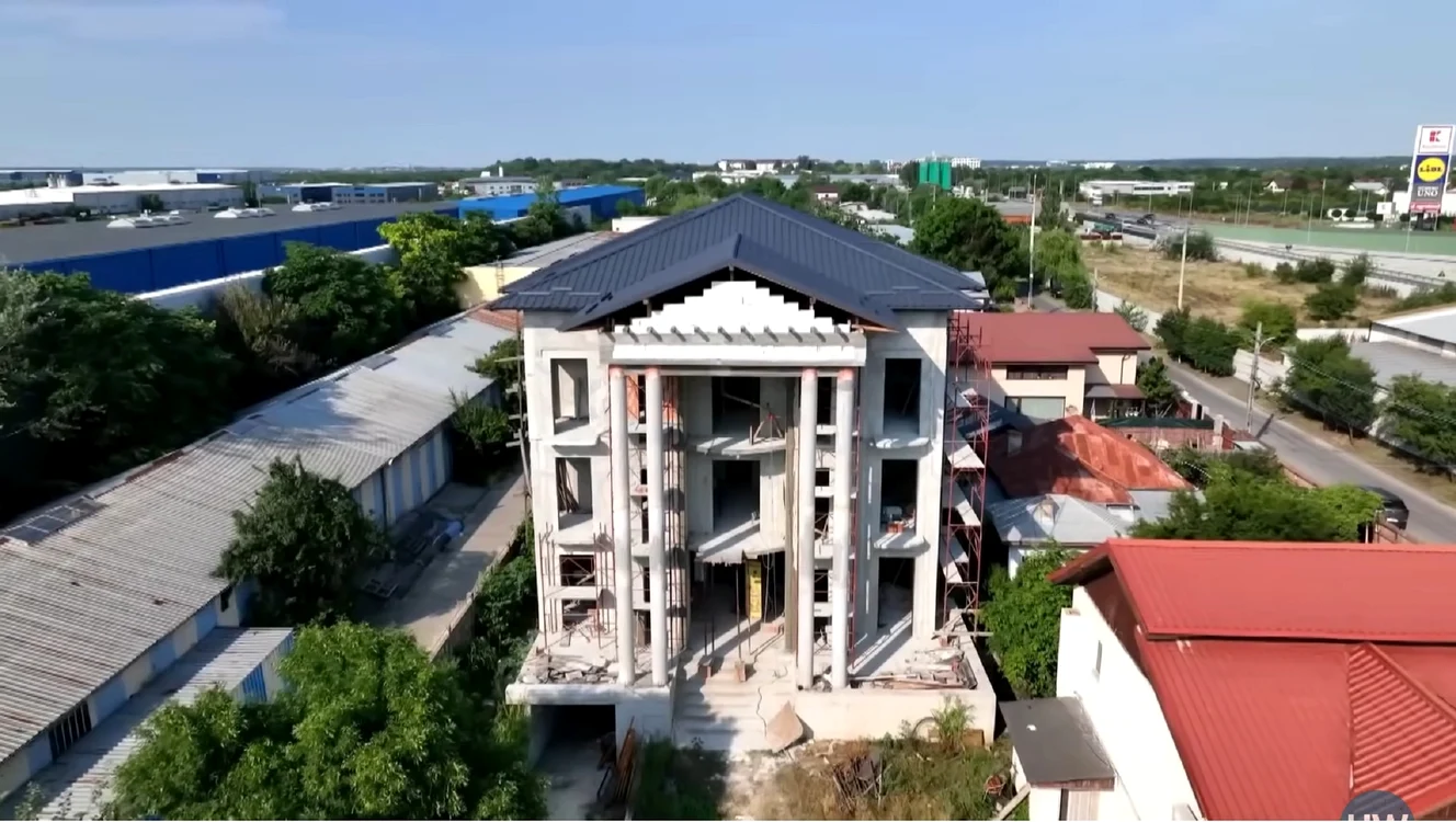 Prima școală de vrăjitoare din România, de la Mogoșoaia Captură video YouTube Unreported World