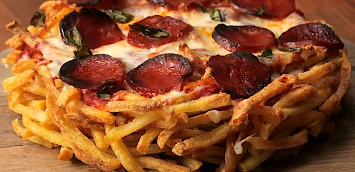 pizza cu blat din cartofi prajiti jpg jpeg
