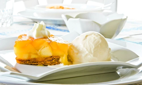 tarta tatin cu mere jpeg