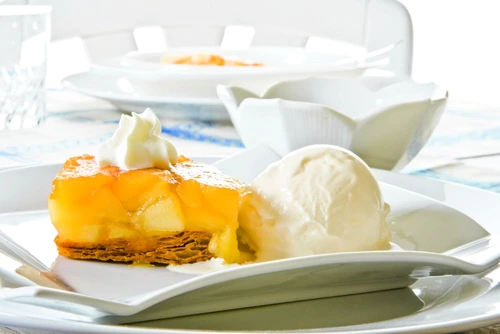 tarta tatin cu mere jpeg