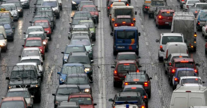 Traficul este blocat pe arterele importante din Capitală FOTO Mediafax
