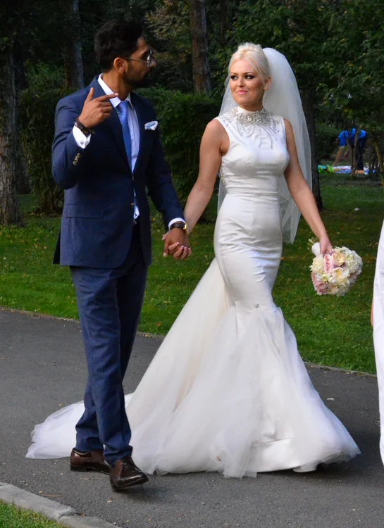 
    Pepe şi Raluca la nunta lui Connect-RFoto Click! de la Prima Tv  