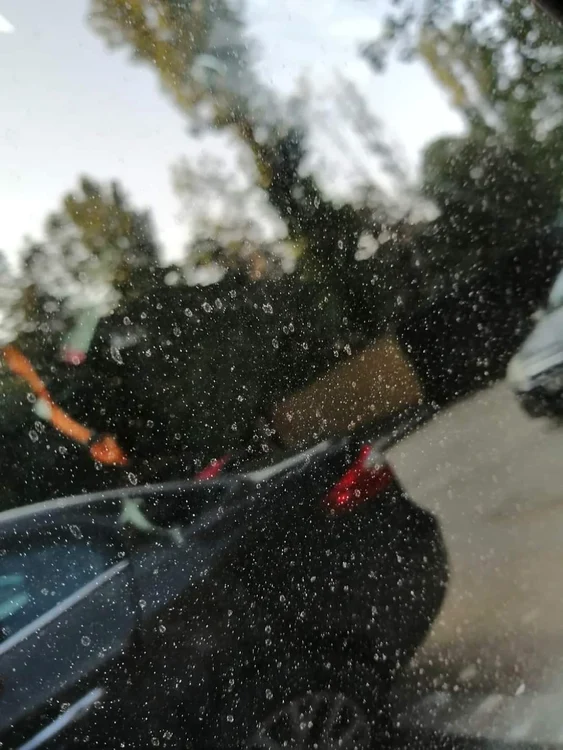 Oamenii nu au putut folosi mașinile pentru că nu aveau vizibilitate