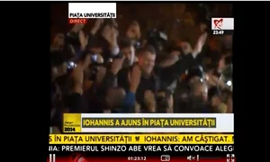 Klaus Iohannis în Piaţa Universităţii jpeg