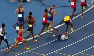 Momentul căzăturii lui Farah jpeg