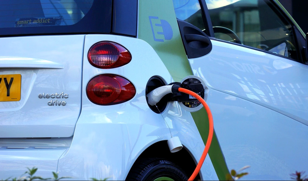 Schemă de sprijin de 53 milioane euro pentru stațiile de încărcare electrice
