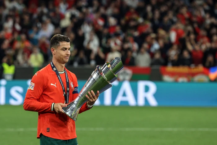 Cristiano Ronaldo a cucerit al treilea trofeu cu Portugalia (FOTO: EPA)