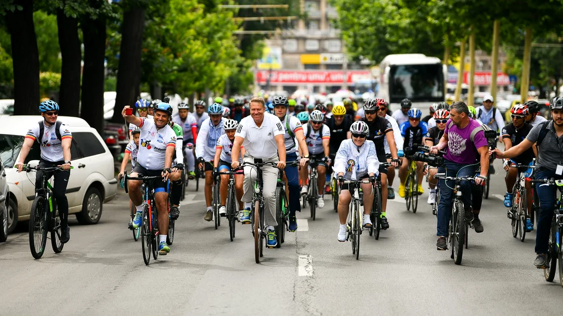 Klaus Iohannis pe bicicleta 2018 (2) jpeg