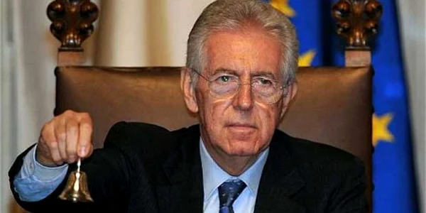 Mario Monti, premierul Italiei, anunțând schimbarea