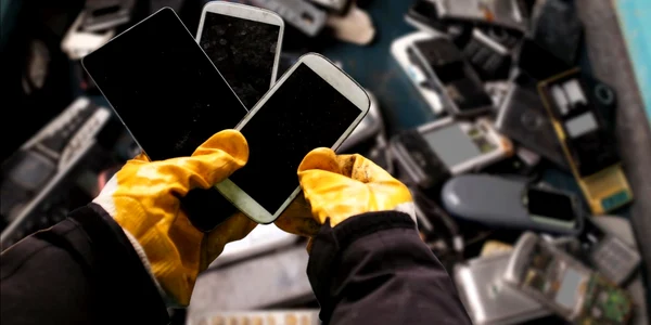 telefoane stricate 1 jpg