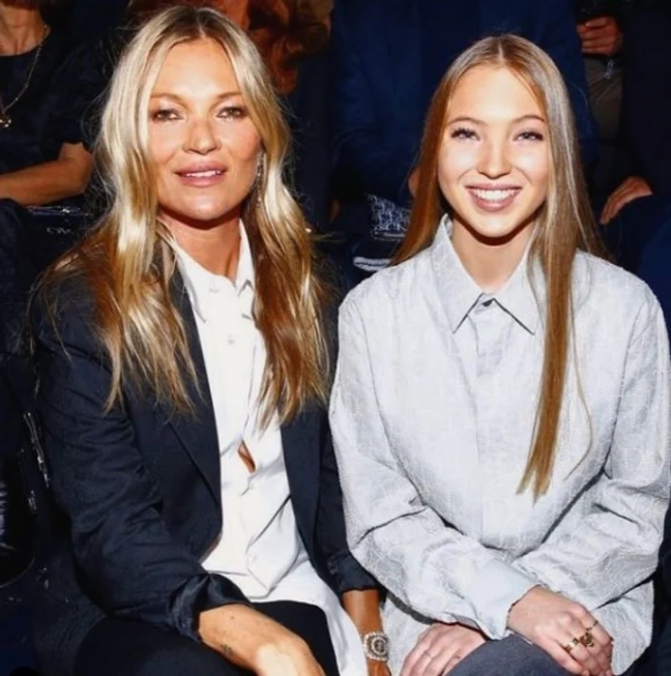 
    Heidi şi Leni au  aceleaşi trăsături  şi părul la fel de  lung şi blondFotografii: Instagram   