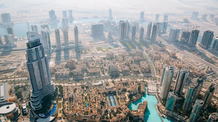 Arhitectura futuristă din Dubai Foto Expedia