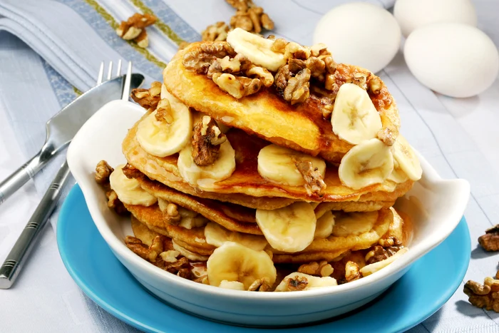 
    Clătite americane cu banane  