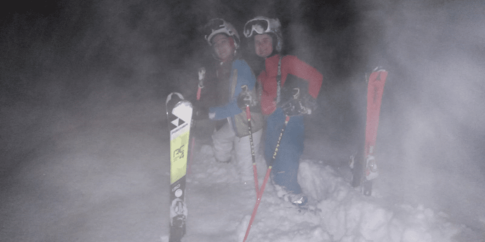 Două fetițe rătăcite prin pădure au fost găsite de salvamontiști. Plecaseră de pe pârtiile de la Transalpina Ski FOTO