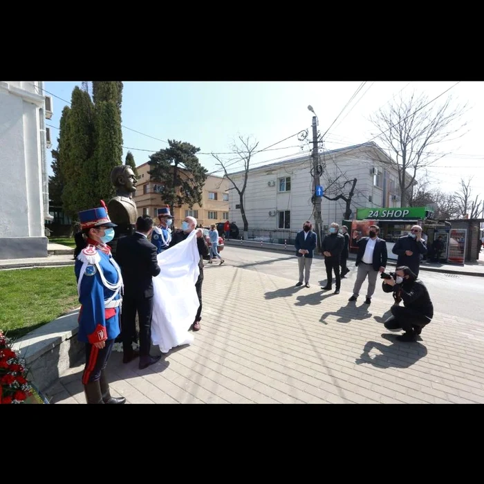 Cine decide asupra artei în spațiul public? jpeg