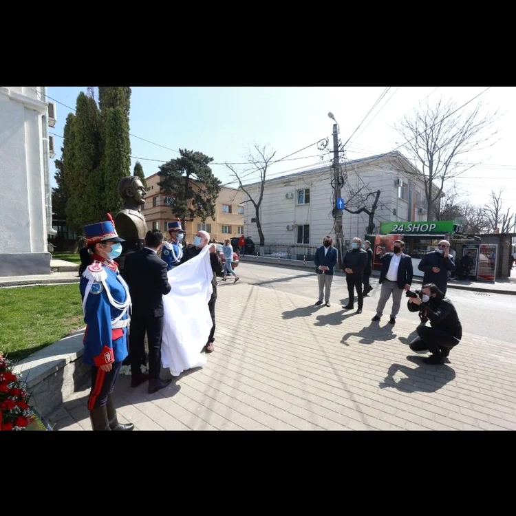 Cine decide asupra artei în spațiul public? jpeg