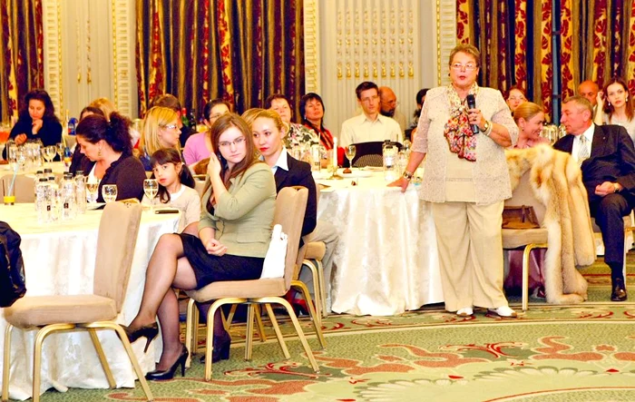 Revista „Tango” şi-a reunit  cititoarele vineri, la Hilton