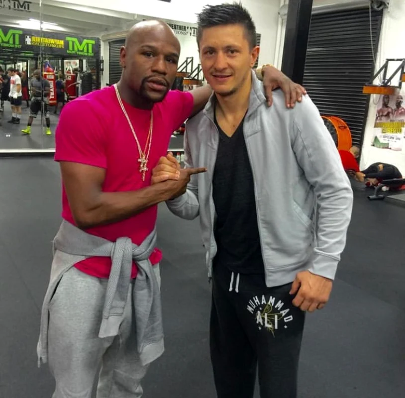Ronald Gavril vrea să-l aducă pe Floyd Mayweather la București Sursa: Instagram 