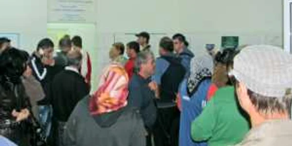 Pacienţii Spitalului de Urgenţă nu ştiau că sunt consultaţi de un fals medic