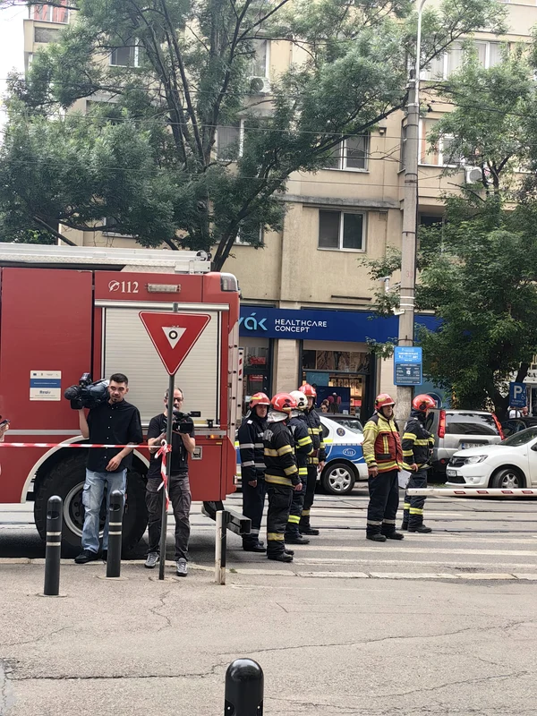 Un lift a căzut în gol la Ministerul Transporturilor din București. FOTO: Adevărul