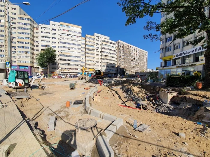 Lucrările la Pasajul Suprateran Doamna Ghica sunt practic blocate și înaintează în ritm de melc, în timp ce termenul de finalizare a investiției este sfârșitul lui 2022Foto: hotnews.ro