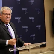 Robert Kagan/FOTO.https://www.carnegiecouncil.org/