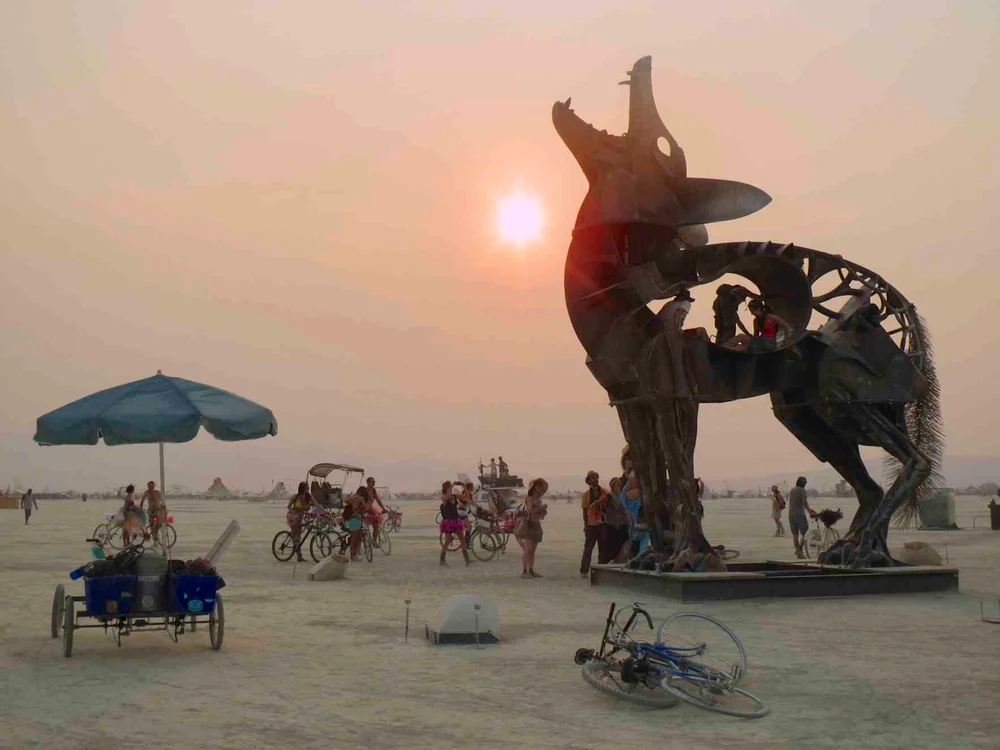 Cu gîndul la Burning Man jpeg