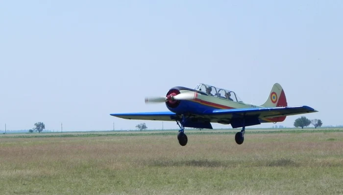 Un avion militar IAK-52 a fost la un pas de prăbuşire FOTO: Forțele Aeriene Române