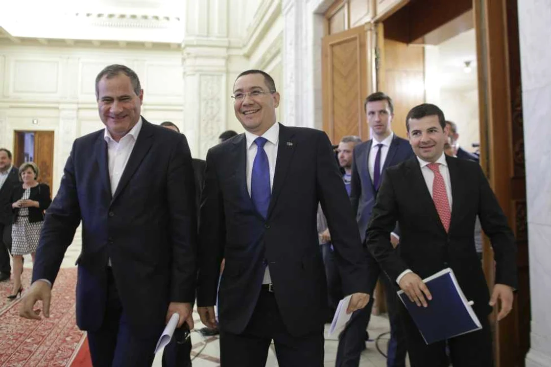 Marian Neacșu și Victor Ponta, după demiterea lui Sorin Grindeanu FOTO Inquam Photos/Octav Ganea