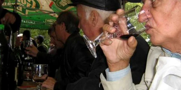 Degustarea vinului, luată în serios la Festivalul zaibărului
