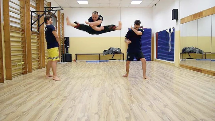 La sală, în mijlocul cursanţilor