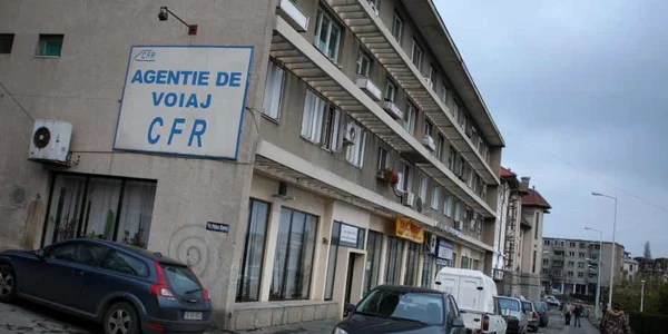 90 de metri pătraţi este suprafaţa disponibilă spre închiriere