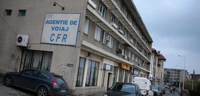 90 de metri pătraţi este suprafaţa disponibilă spre închiriere