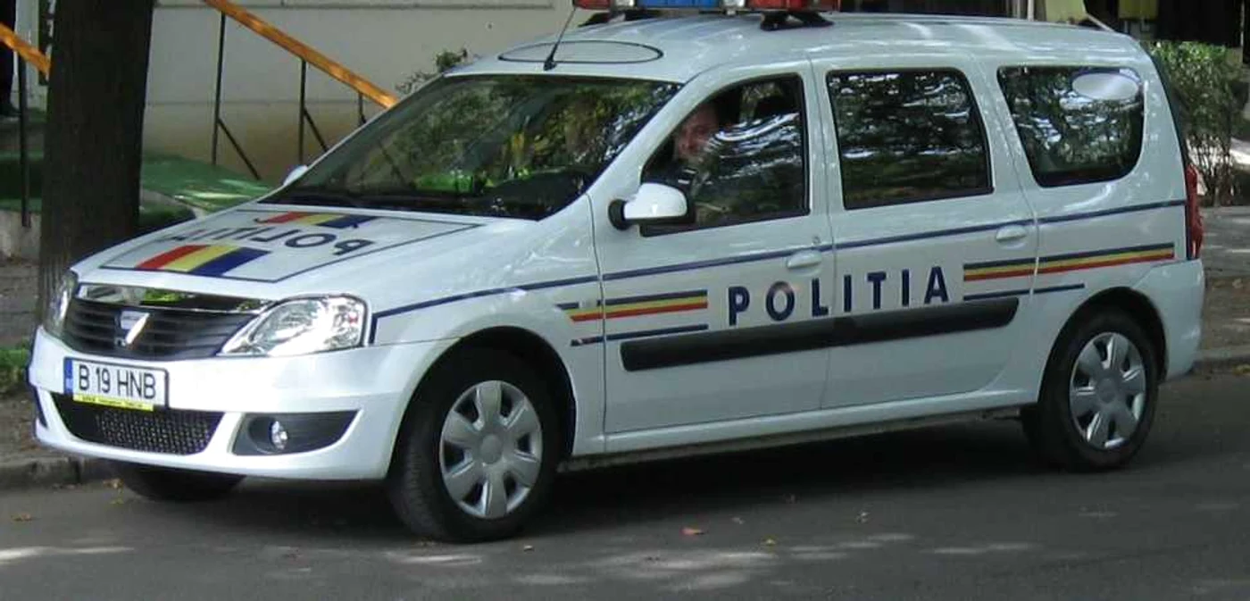 Poliţiştii au efectuat cercetări 