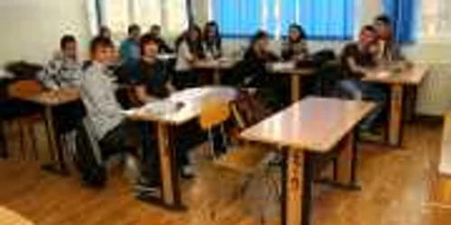 Elevii au stat în clase şi li s-a predat