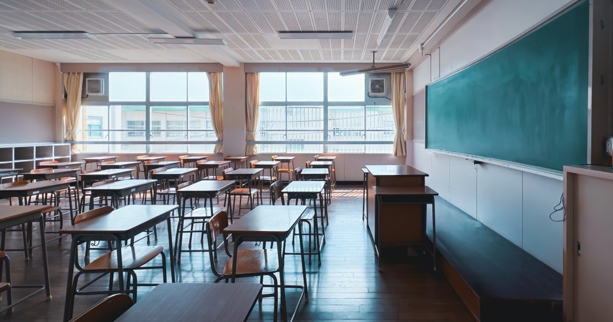 Conflict la o școală din Constanța: elev de 15 ani lovește o profesoară după o dispută