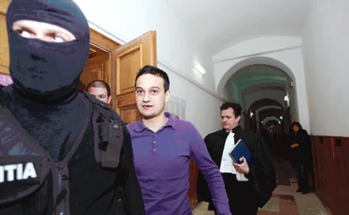 Călin Andraş e acuzat că a golit sute de conturi