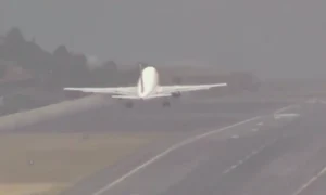 aterizare dificila png