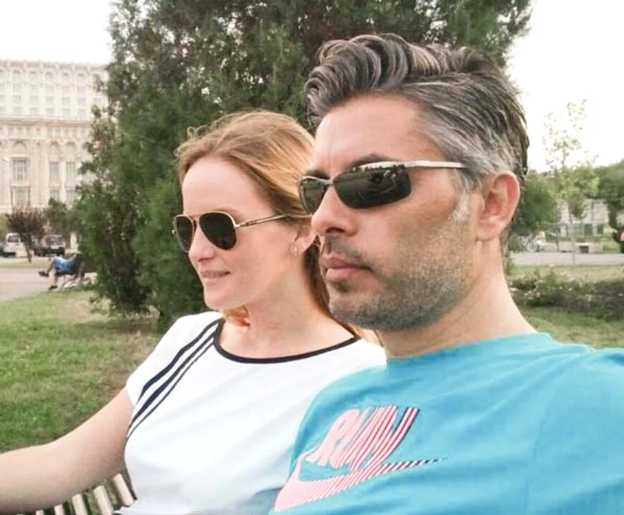 Ioana, împreună  cu iubitul ei,  Marian