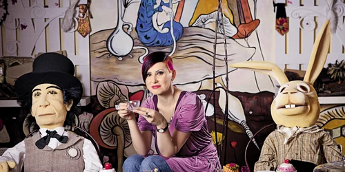 Kristina Dragomir în atelierul său