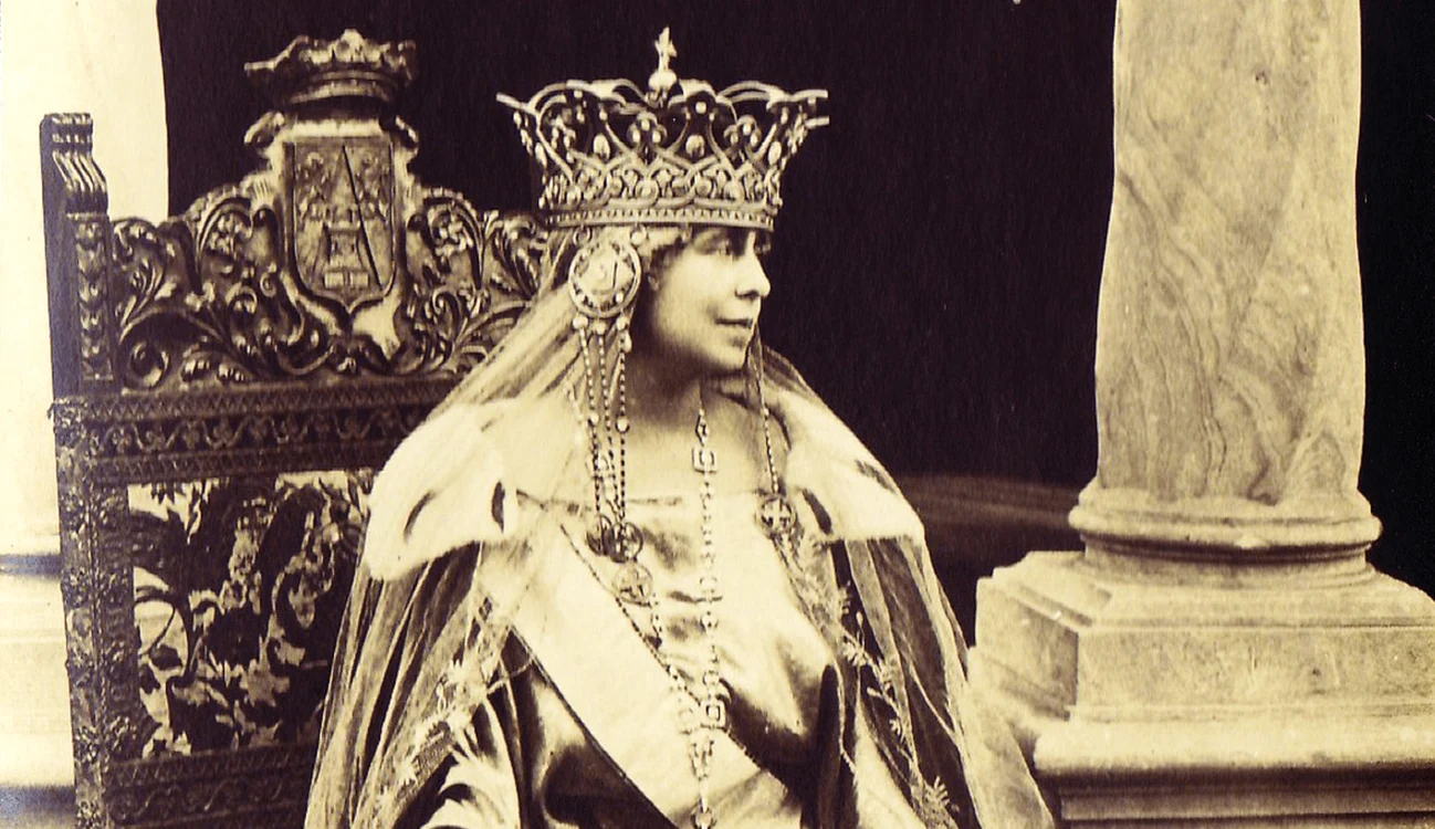 regina maria coroana png