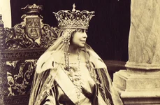 regina maria coroana png