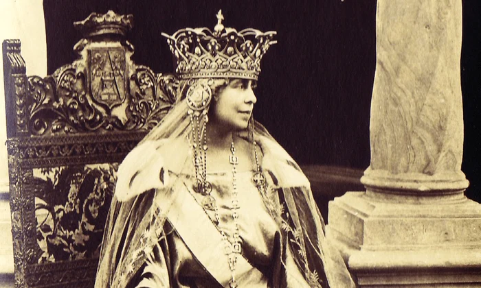 regina maria coroana png