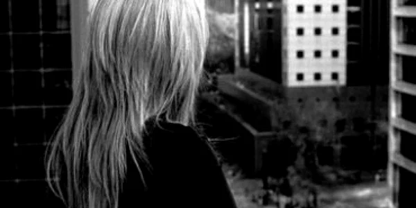 Poliţiştii români şi sârbi au salvat doi tineri de la sinucidere cu ajutorul internetului